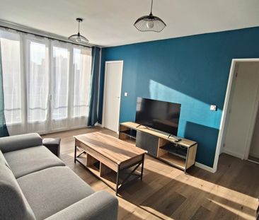 Location Appartement 5 pièces 73m² ORLEANS 45000 - Photo 2