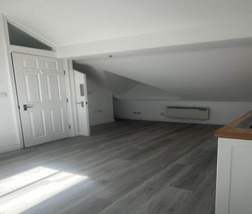 1 bed flat to rent in Powderham Crescent, Exeter, EX4 - Photo 1