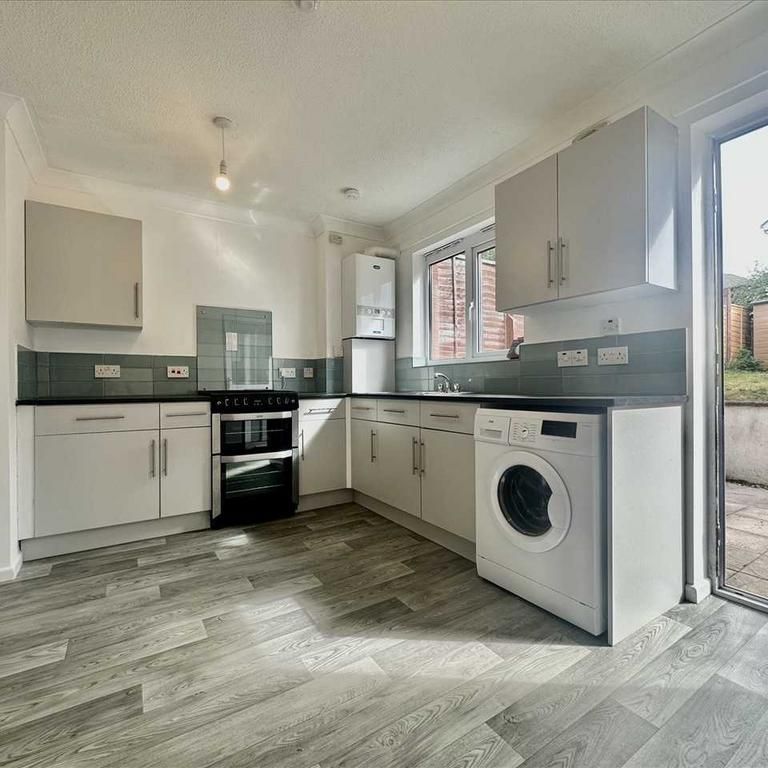 2 bedroom semi-detached house to rent - Photo 1