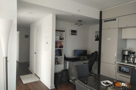 For Lease - 15 Grenville Street Unit# 3703, Toronto, Ontario - Photo 2