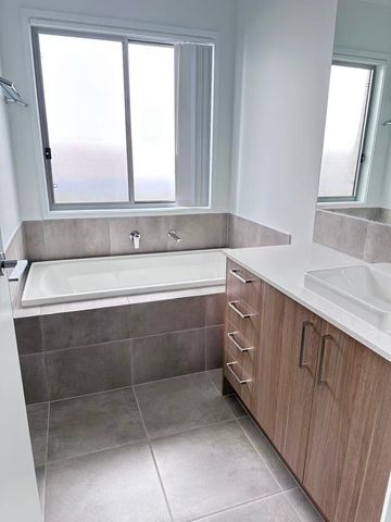 Collingwood Park - Photo 5