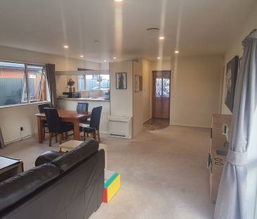 3 Bedrooms, Fully Double Glazed, Pets Negotiable - Photo 6