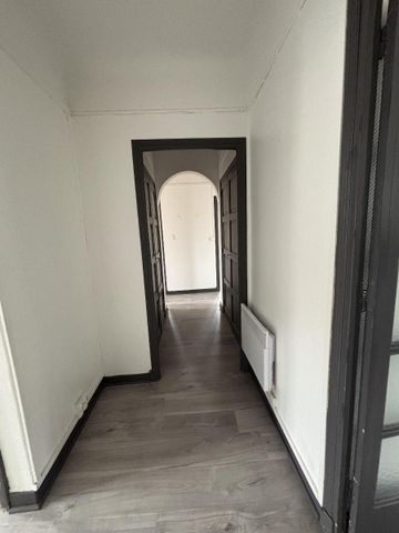 Location Appartement 4 pièces 76m² LE POUZIN 07250 - Photo 4