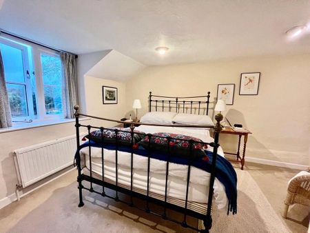 2 bedroom semi-detached house to rent - Photo 5