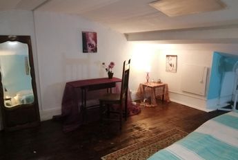 Arrendo quarto no Porto Trindade