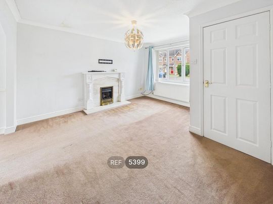 3 bedroom semi-detached house to rent - Photo 1