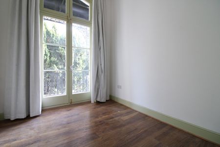 4 Bed Flat, Wickham Road, SE4 - Photo 3