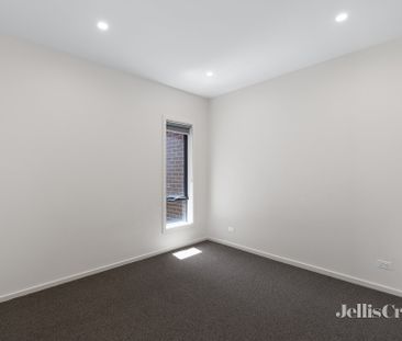 32 Gorge Road, South Morang - Photo 2