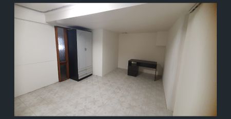 Private room for lease Canley Vale - single and double room - Photo 3