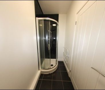 1 bedroom duplex flat in Leeds - Photo 5