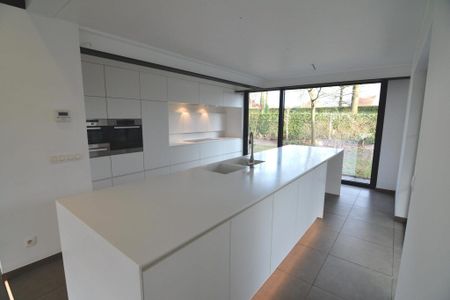 Ruime vrijstaande woning met tuin in het centrum van Vosselaar - Photo 5