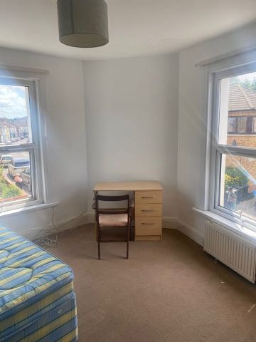 Room in a Shared House, Chester Street, BS5 - Photo 4