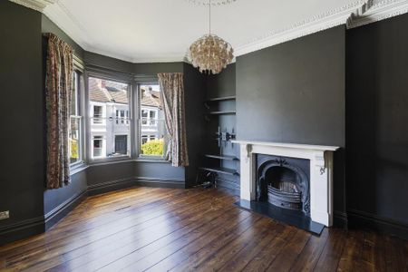 4 bedroom semi-detached house to rent - Photo 2