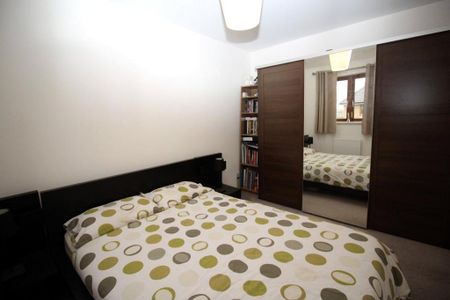 3 bedroom end of terrace house to rent - Photo 5