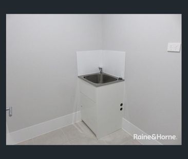 Modern Spacious Duplex - Photo 5