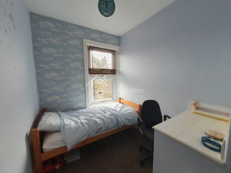 Hall Road, Thornhill, Lees - Photo 3