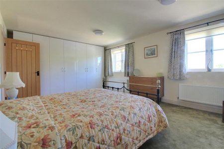 1 bedroom detached house to rent - Photo 2