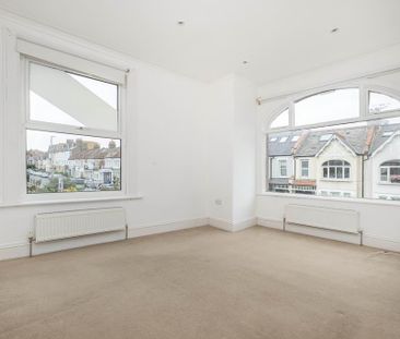2 bedroom maisonette to rent - Photo 2