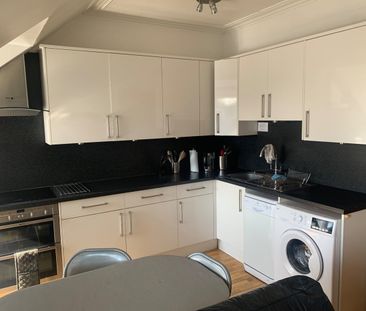 Room in a Shared Flat, Top, AB24 - Photo 6