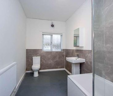 Church Road, Urmston, Manchester, M41 - Photo 4