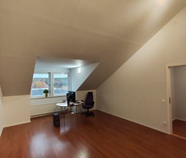 Ellipsvägen, Kungens Kurva - Photo 4