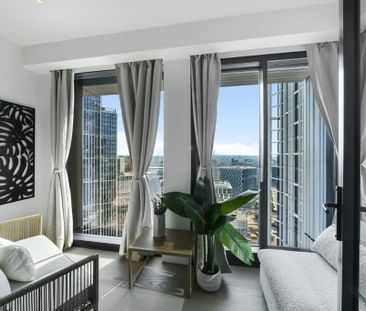 Nine Elms Lane River Park Tower SW8 - Photo 3