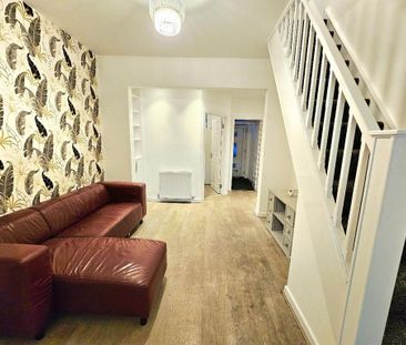 3 bedroom terraced house to rent - Photo 1