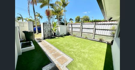 116 Bamboo Avenue, Benowa - Family House - Photo 4