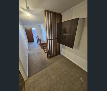 8/23-25 Echlin Street, West End, Qld 4810 - Photo 4