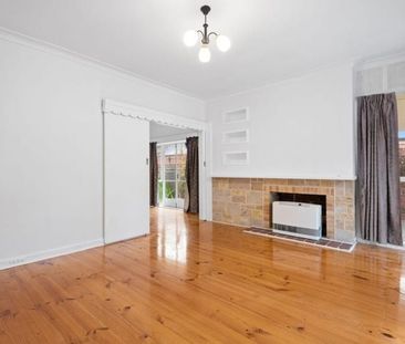 Cosy Home in a Great Location - Photo 1