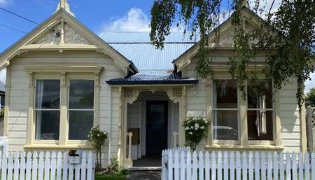 Comfortable 4-Bedroom Home with Garage & Outdoor Space in Masterton - Photo 4