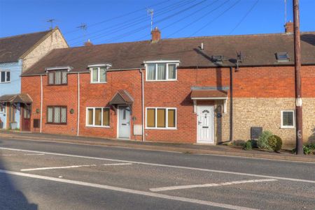 3 bedroom terraced house to rent - Photo 4