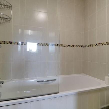 2 bedroom detached house to rent - Photo 3