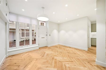 3 bedroom mews to rent - Photo 2