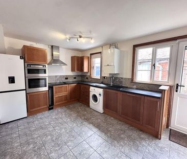 2 bedroom terraced house to rent - Photo 6