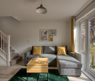 2 bedroom terraced house to rent - Photo 1