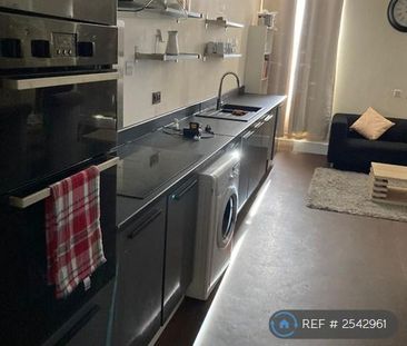 1 bedroom in a house share to rent - Photo 4