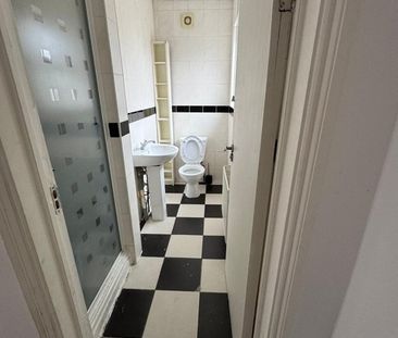 4 Bed Detached House, Kynaston Road, CR7 - Photo 6