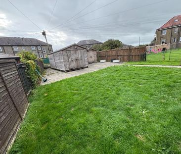 3 bedroom flat to rent - Photo 1