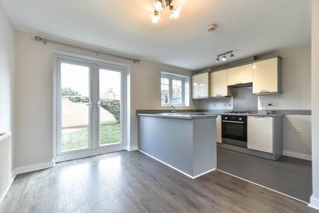 3 bedroom end of terrace house to rent - Photo 3