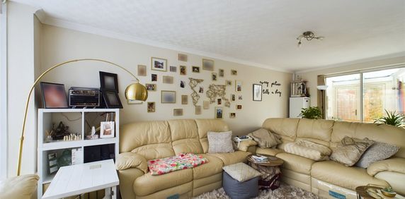 Garth Square, Bracknell Garth Square, Bracknell - Photo 2