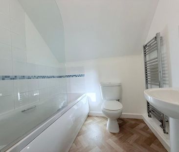 3 bedroom terraced house to rent - Photo 3