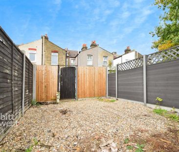 2 bedroom terraced house to rent - Photo 6