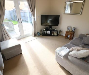 2 bedroom semi-detached house to rent - Photo 5