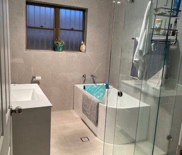 Kingsgrove - Photo 1