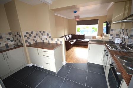 6 bedroom flat share to rent - Photo 5