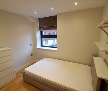 Market Place, Reading, Berkshire, RG1 - Photo 3