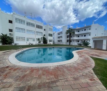 Apartamento T0 muito bem localizado em Vilamoura, com piscina. - Photo 1
