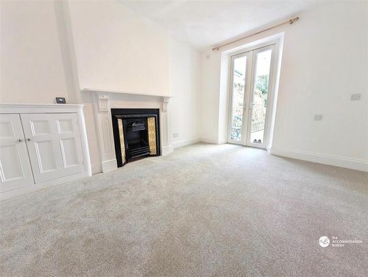 5 bedroom terraced house to rent - Photo 1