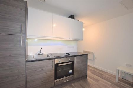 Studio to rent - Photo 4